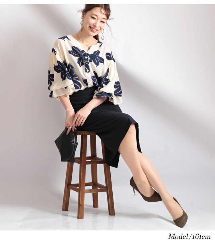 大きいサイズ レディース 百合の花ぽわん袖ブラウス　gold786【メール便可】