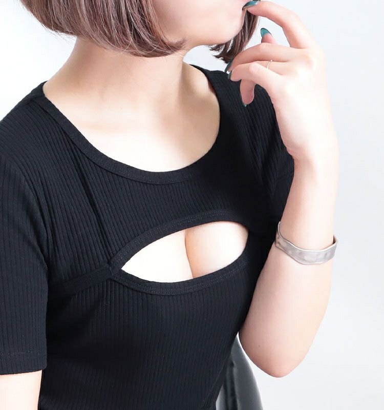 大きいサイズ レディース 胸元カッティング入りフレアワンピース　jp330