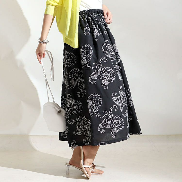 大きいサイズ レディース ペイズリー柄刺繍ロングスカート　u2-0042