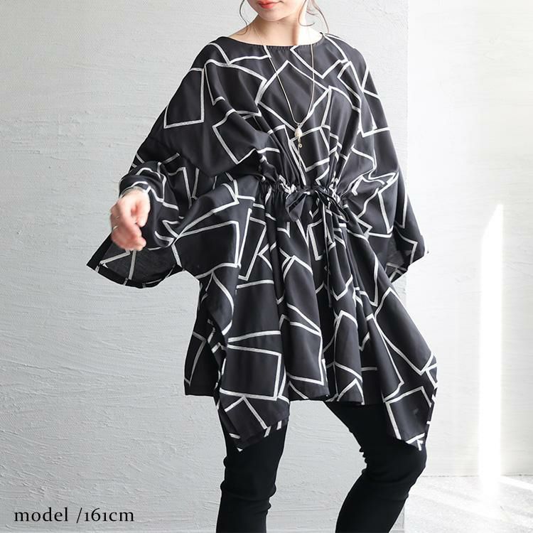 大きいサイズ レディース スクエア柄刺繍チュニック　u2-0077 ブラック