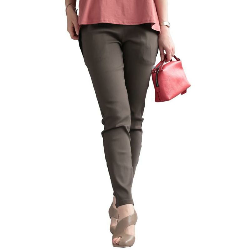 大きいサイズ レディース 虜になる穿き心地！痩せた？って聞かれる 褒められ究極美脚！最強ストレッチテーパードパンツ　fem-320 モカ