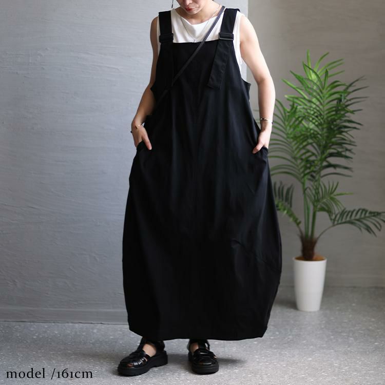 大きいサイズ レディース コクーンシルエットエプロンワンピース　nw-23012 ブラック