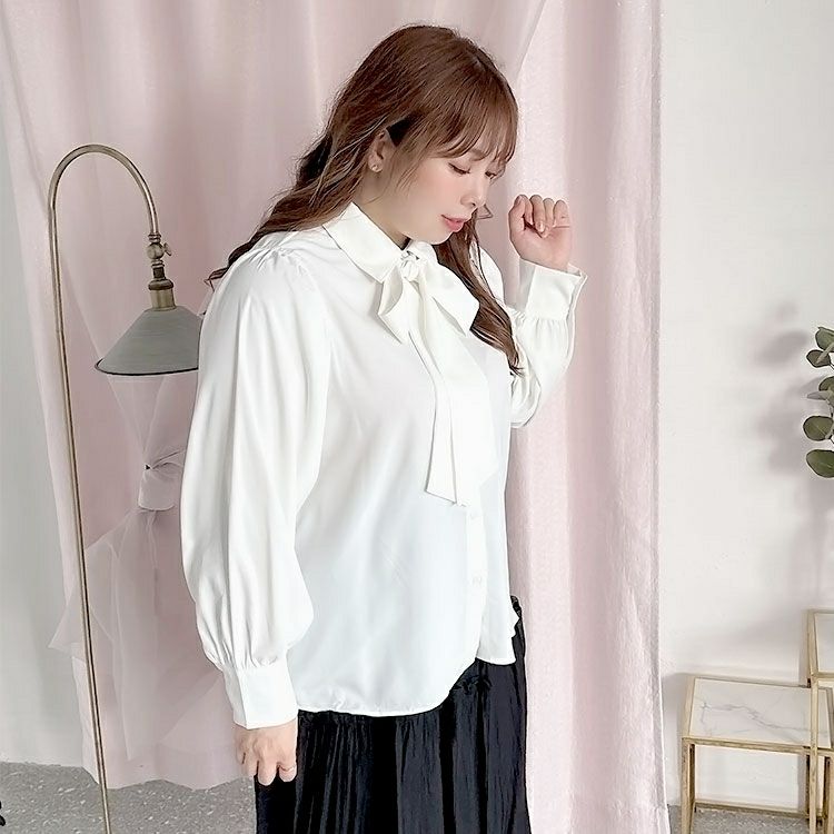 大きいサイズ レディース ボウタイ付きボリュームスリーブブラウス　fem-389