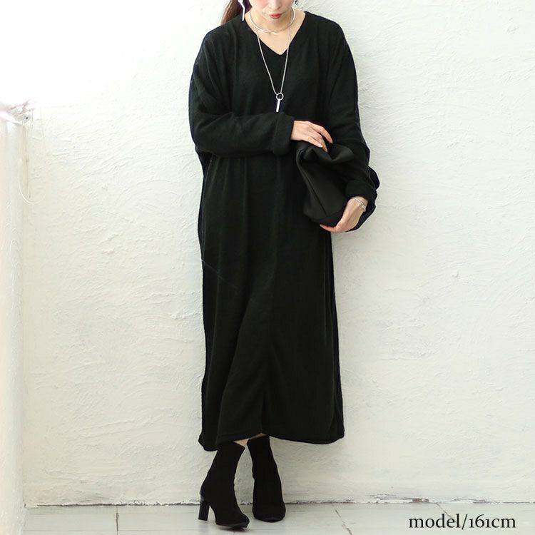 大きいサイズ レディース 裾タック入りVネックドルマンニットワンピース　cast-5538008