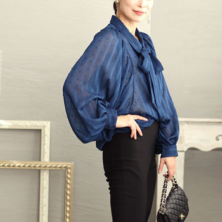 大きいサイズ レディース ボウタイ付きボリュームスリーブストライプブラウス　fem-431