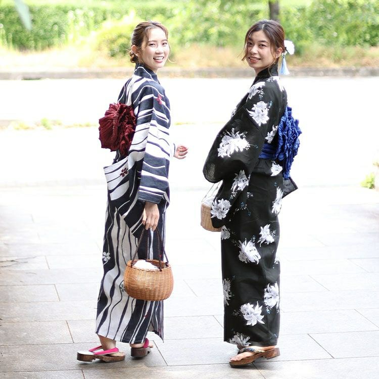 大きいサイズ レディース 【シアー浴衣】浴衣4点セット 百合ブーケ柄 上下セパレート浴衣＆結び帯＆インナー（4点）　yukata-s14s