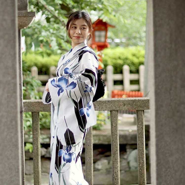 大きいサイズ レディース 矢羽根にあやめ柄上下セパレート浴衣＆結び帯3点セット　yukata-s11s