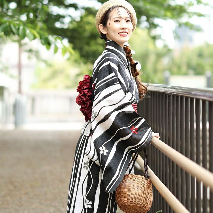 大きいサイズ レディース 【シアー浴衣】浴衣4点セット よろけに桜柄 上下セパレート浴衣＆結び帯＆インナー（4点）　yukata-s9s