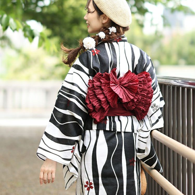 大きいサイズ レディース 【シアー浴衣】浴衣4点セット よろけに桜柄 上下セパレート浴衣＆結び帯＆インナー（4点）　yukata-s9s