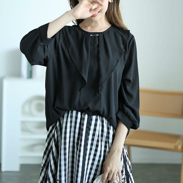 大きいサイズ レディース ゴールドパーツ付きラッフルブラウス　mncut-142545 ブラック