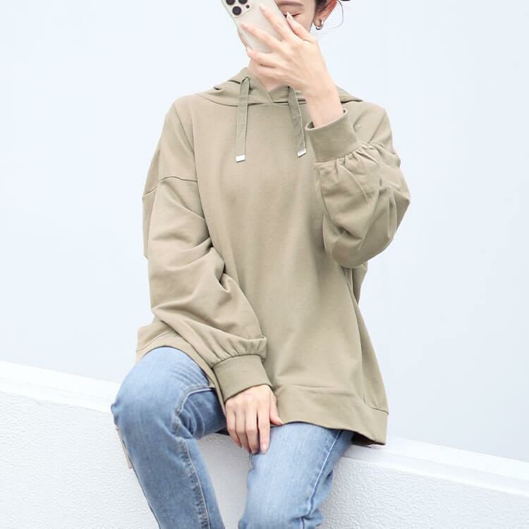 大きいサイズ レディース スリット入りスウェットフーディー　wk-0495 ライトカーキ