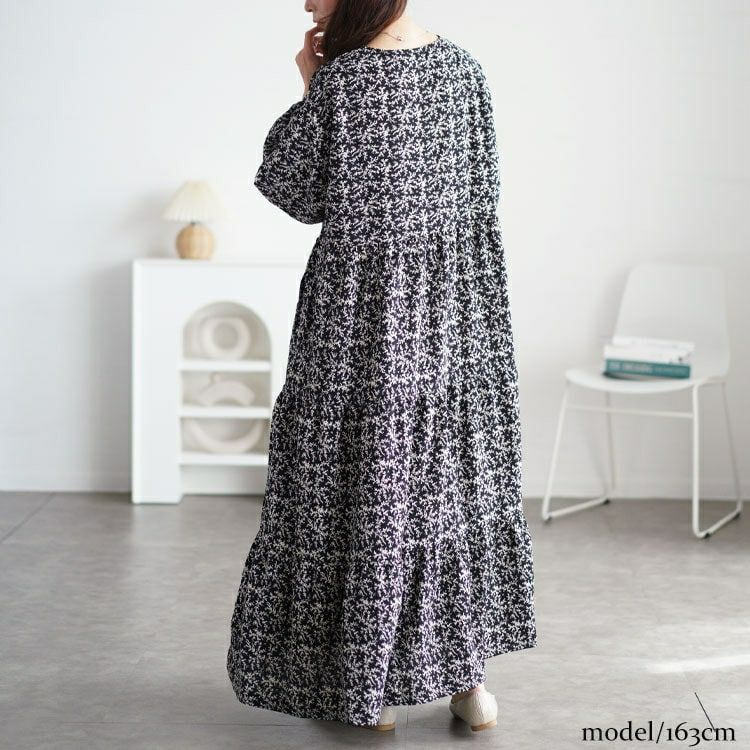 大きいサイズ レディース 小花柄ティアードマキシワンピース　maru-30087
