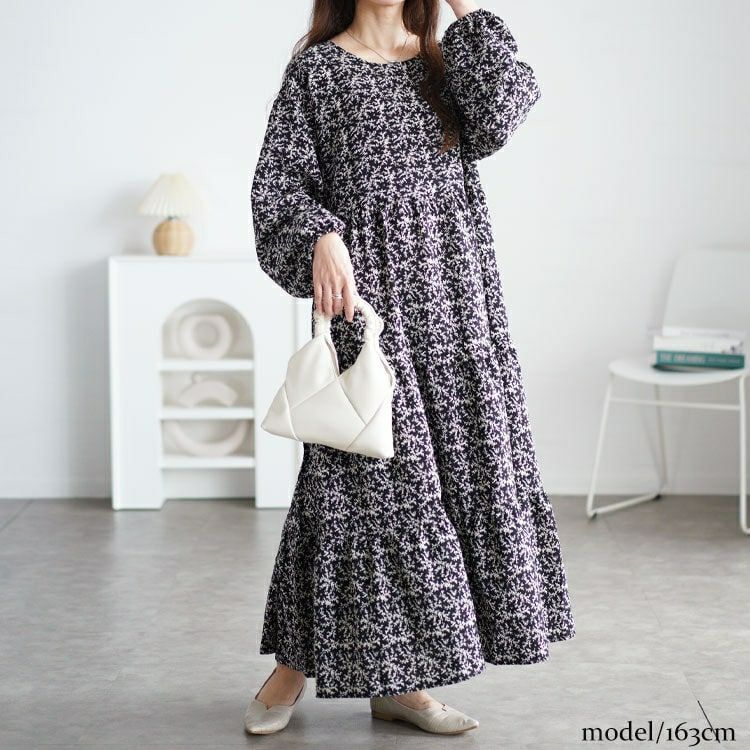 大きいサイズ レディース 小花柄ティアードマキシワンピース　maru-30087