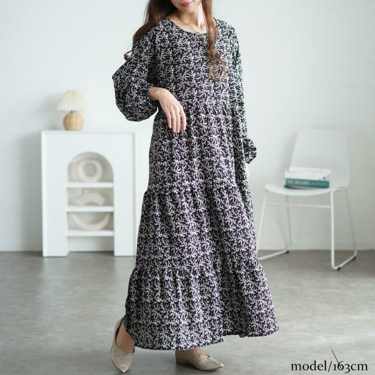 大きいサイズ レディース 小花柄ティアードマキシワンピース maru