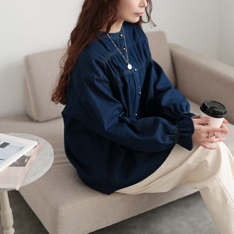 大きいサイズ レディース 胸元シャーリングデニムブラウス　cpdai-640657