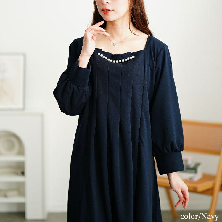 大きいサイズ レディース 胸元タックパール付きフレアワンピース　mncut-152010