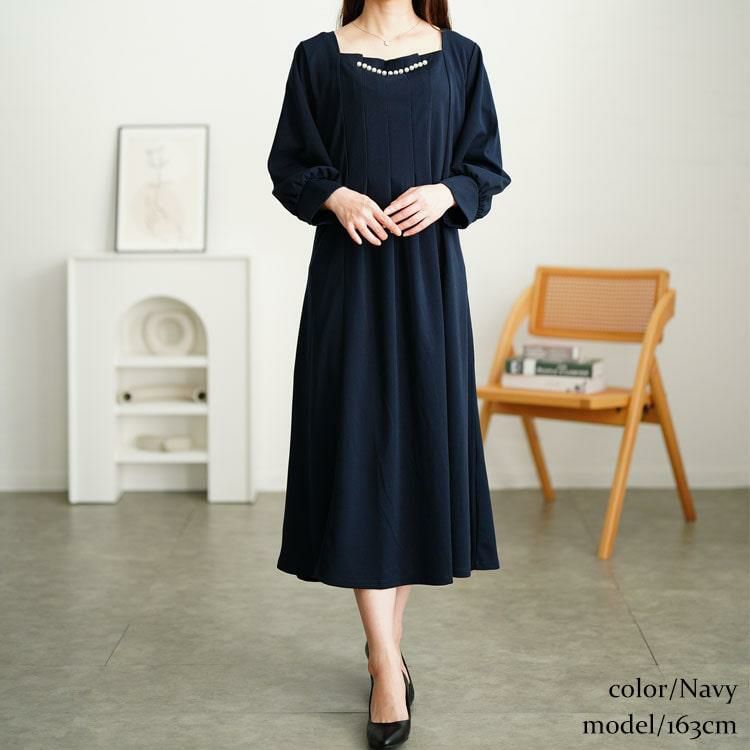 大きいサイズ レディース 胸元タックパール付きフレアワンピース　mncut-152010 ネイビー