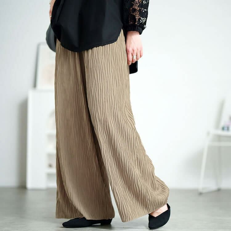 大きいサイズ レディース ウェーブプリーツワイドパンツ　plan-471006 ベージュ