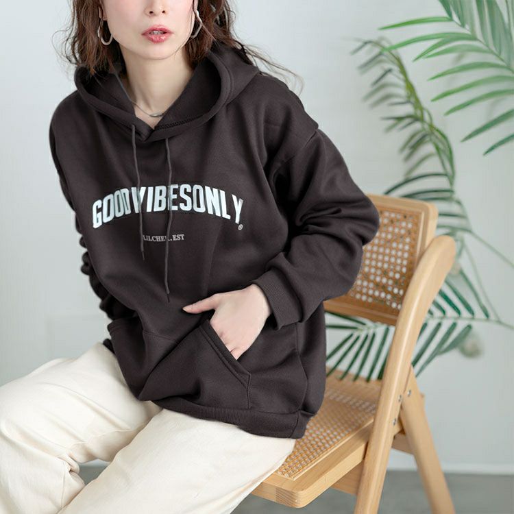 大きいサイズ レディース 裏起毛英字ロゴスウェットパーカー　goldy-1631