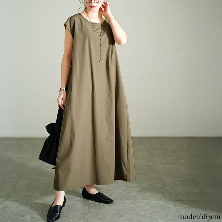 大きいサイズ レディース 軽量ノースリーブマキシワンピース　maru-30121