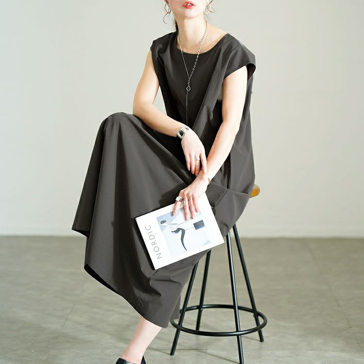 大きいサイズ レディース 軽量ノースリーブマキシワンピース　maru-30121