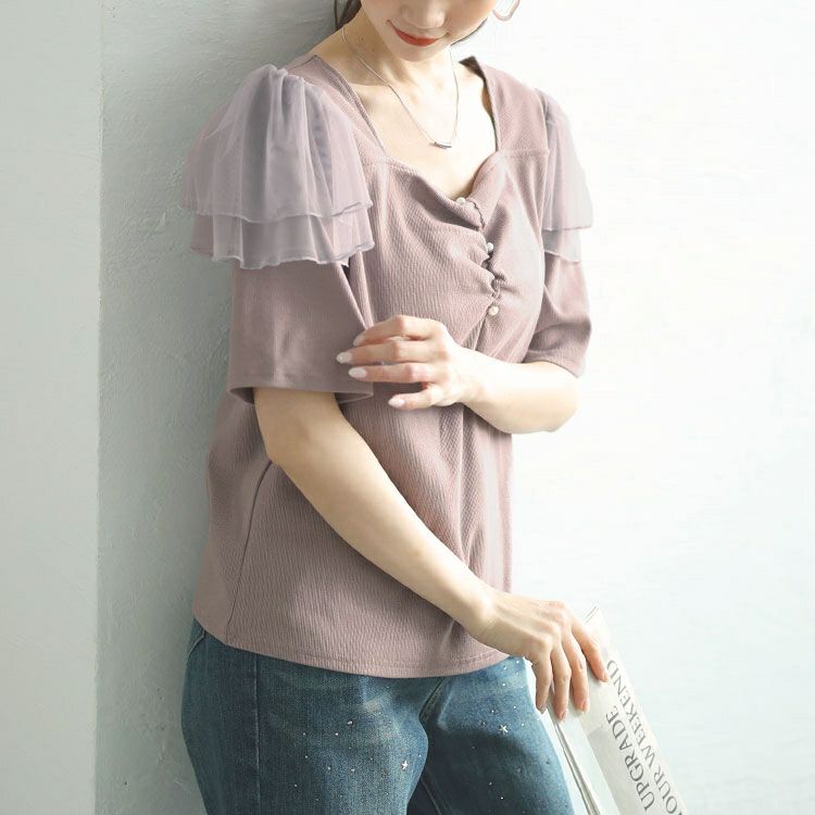 大きいサイズ レディース 肩フリルシャーリングハートネックトップス　zibo-526951 【メール便可】