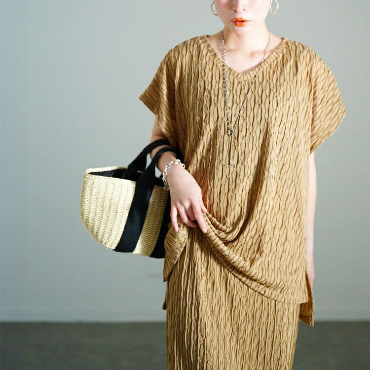 大きいサイズ レディース ふくれジャガードVネックトップス＆ナロースカートセット　mncut-152331