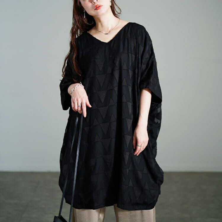 大きいサイズ レディース 幾何学柄ドロストBOXチュニック　maru-30184