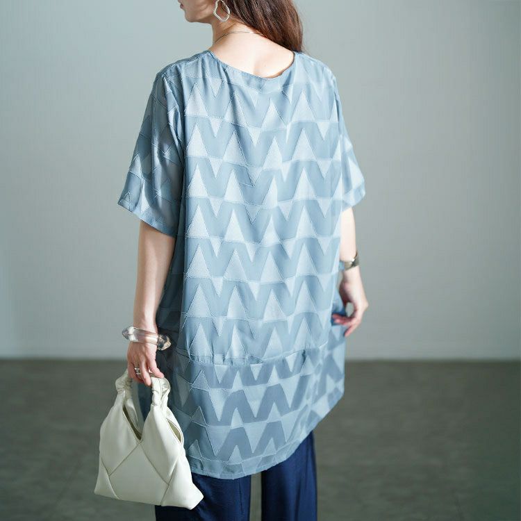 大きいサイズ レディース 幾何学柄Vネックコクーンチュニック　maru-30168 【メール便可】