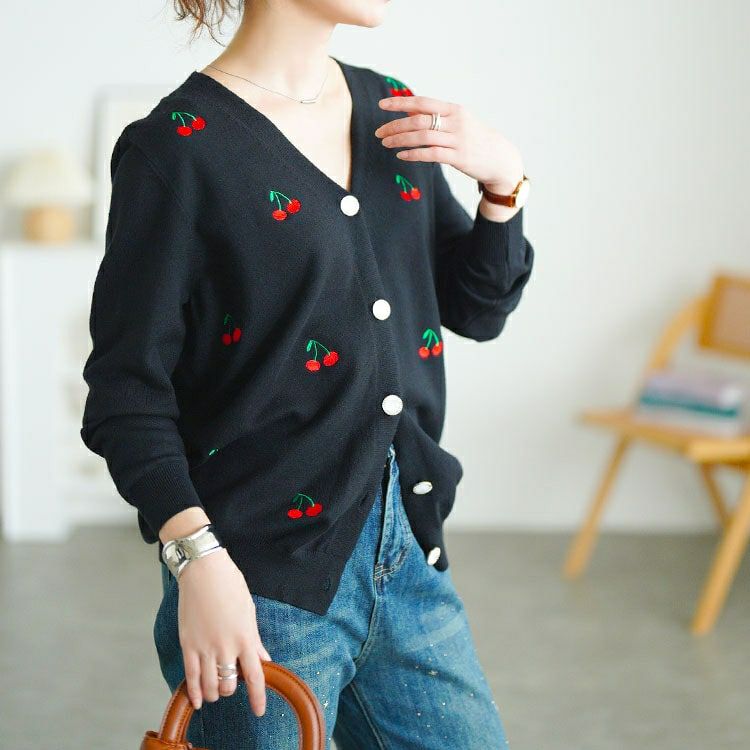 大きいサイズ レディース さくらんぼ柄Vネックニットカーディガン　goldy-1753