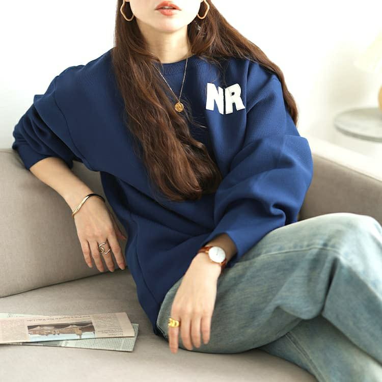 大きいサイズ レディース サガラ刺繍ロゴワッペンボリューム袖ニット