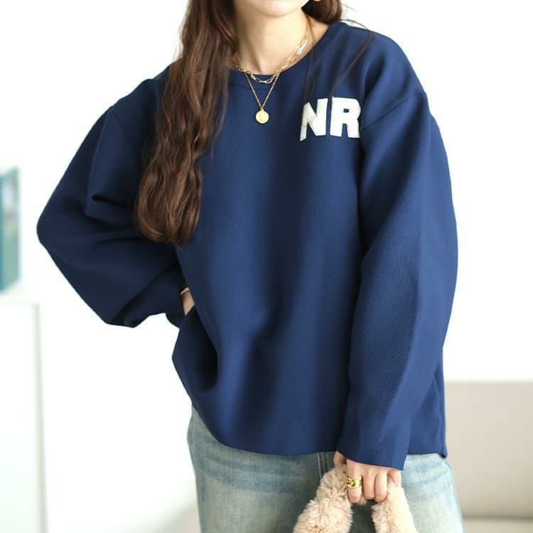 大きいサイズ レディース サガラ刺繍ロゴワッペンボリューム袖ニット