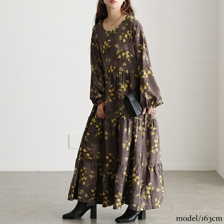 大きいサイズ レディース ぼかし花柄ティアードマキシワンピース maru