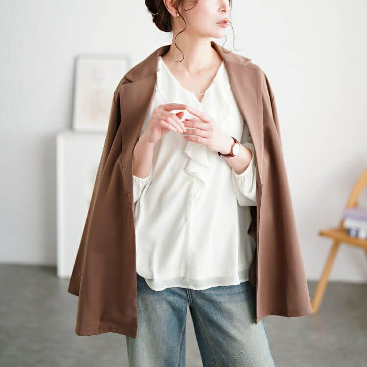 大きいサイズ レディース ゴールドパーツ付きラッフルブラウス