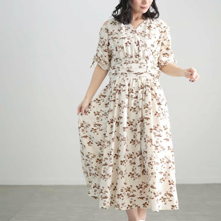 大きいサイズ レディース レトロフラワーウエストタックワンピース アイボリー