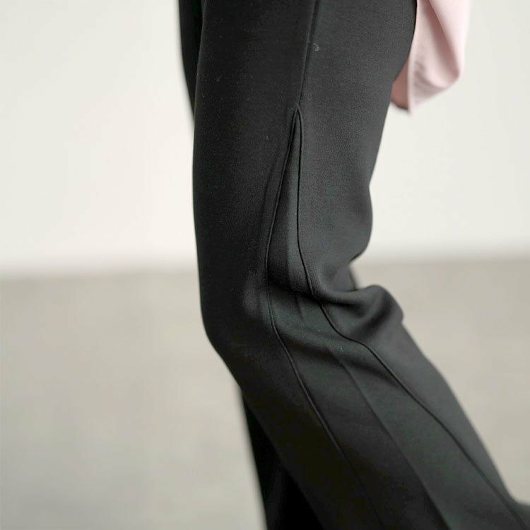 大きいサイズ レディース 美脚見えストレッチセミフレアパンツ