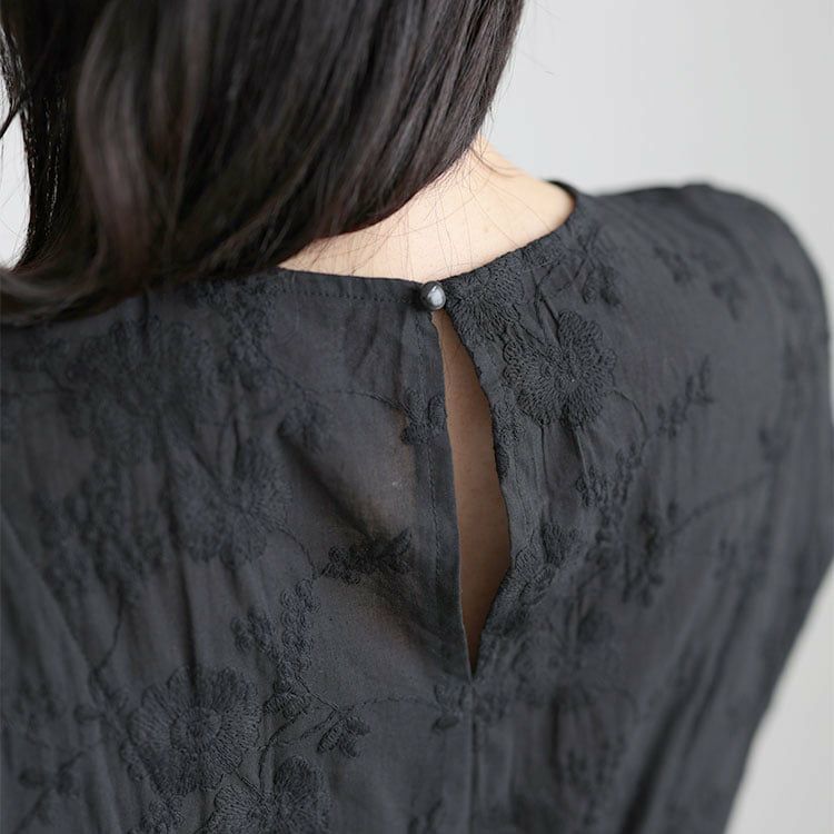 大きいサイズ レディース 花刺繍ショルダータックワンピース